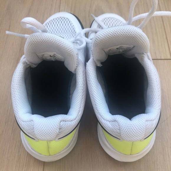 Nike Tennis shoes, size 1Y - Picture 5 of 7